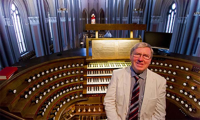 Martin Setchell-landscape-web-700px-583-Wiesbaden-IMG_4071 martin setchell at the Wiesbaden Marktkirche organ